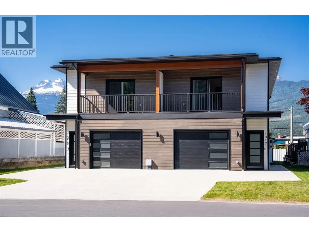 1315/1317 Third Street W, Revelstoke